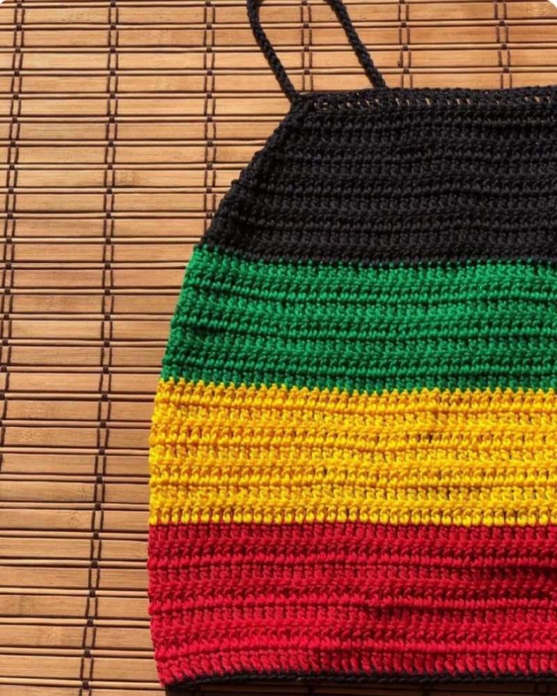 Haut au crochet d'inspiration rasta 